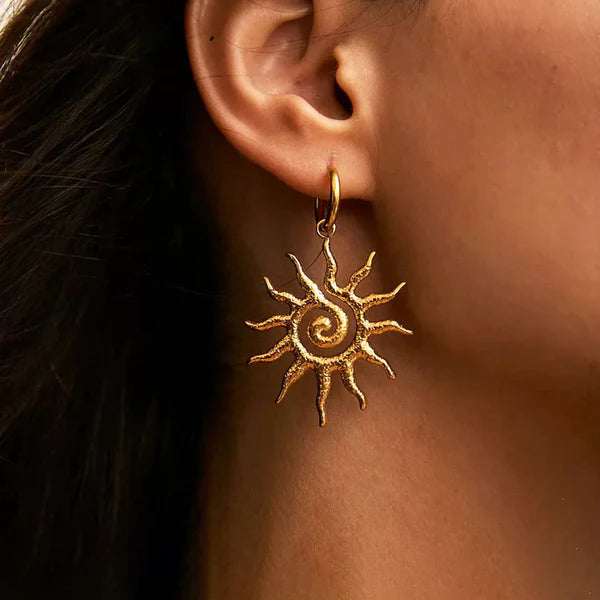 Anti Tarnish Gold Plated Stainless Steel Anti Tarnish Sun Shaped Stud Earrings