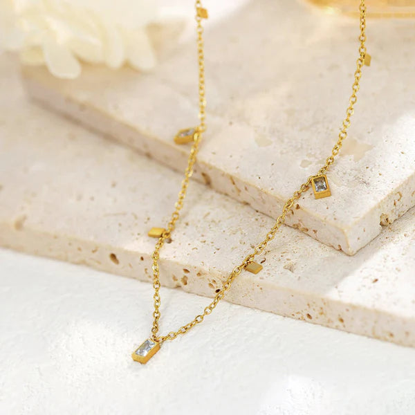 Anti Tarnish Geometric shaped chain pendant