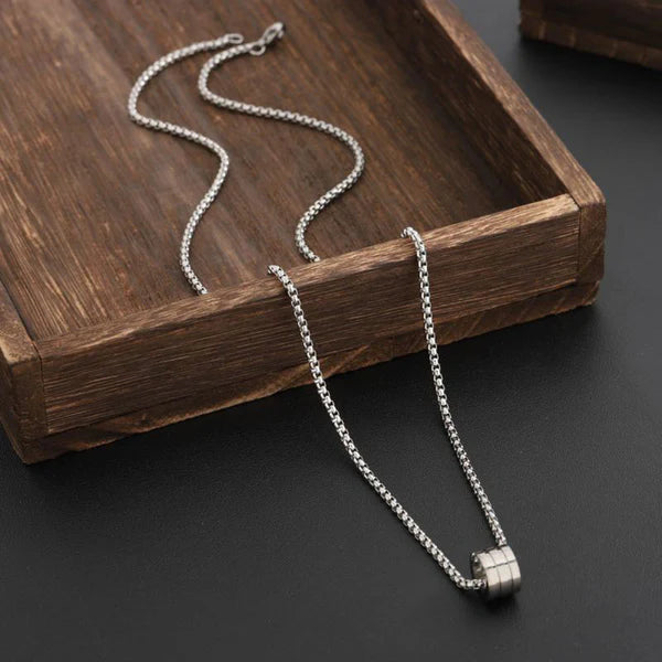 Silver Plated Stainless Steel Anti Tarnish Triple Linked Rings Circular Pendant For Men