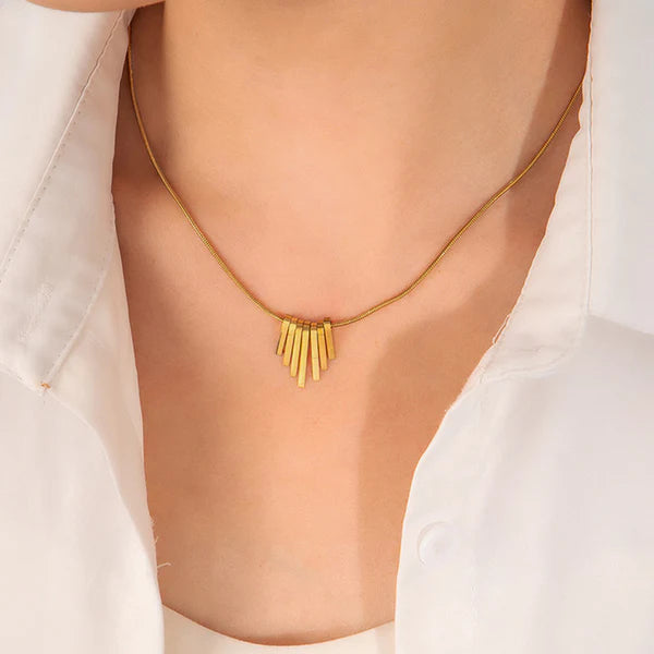 Anti Tarnish Dangling Stripes Pendant